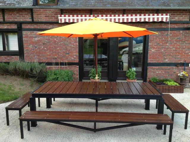 Table et banc extérieurs Réalisation sur mesure