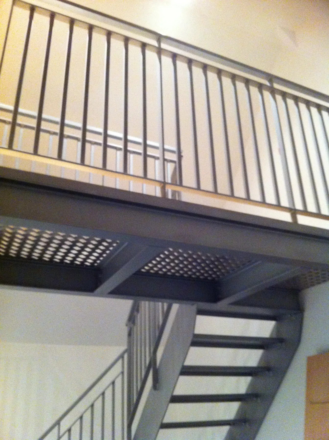 Escalier et passerelle métallique Particulier